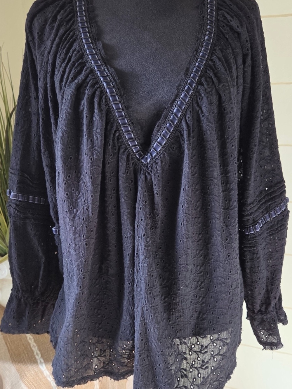 EUC Free People black eyelet lace blouse XL whimsigoth dark romantic Darcy ACL
